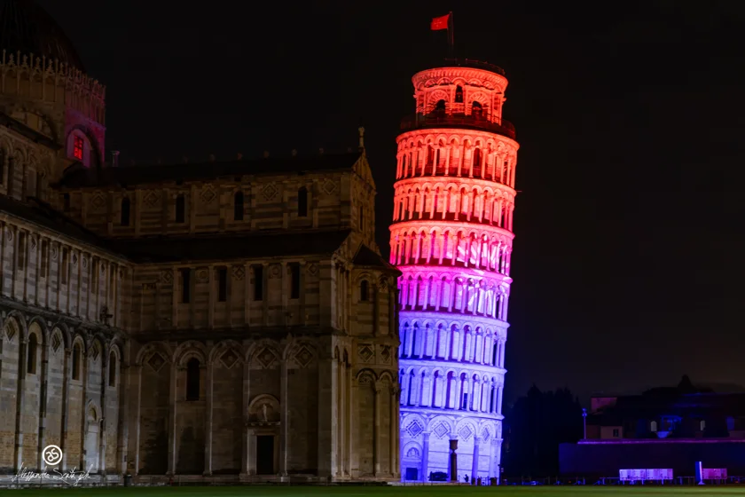 Torre di Pisa Illuminata